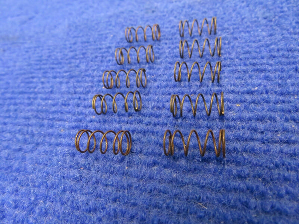 Cessna Spring P/N 0710015-13 LOT OF 10 NOS (0522-75)