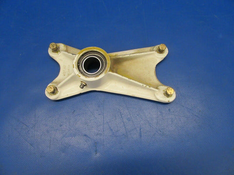 Piper PA-24-250 Comanche Main Gear Fitting Assy AFT RH P/N 20394-00 (1219-124)