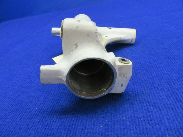 Piper Gear Trunnion Housing P/N 667924-2, 12620-13 (1221-461)