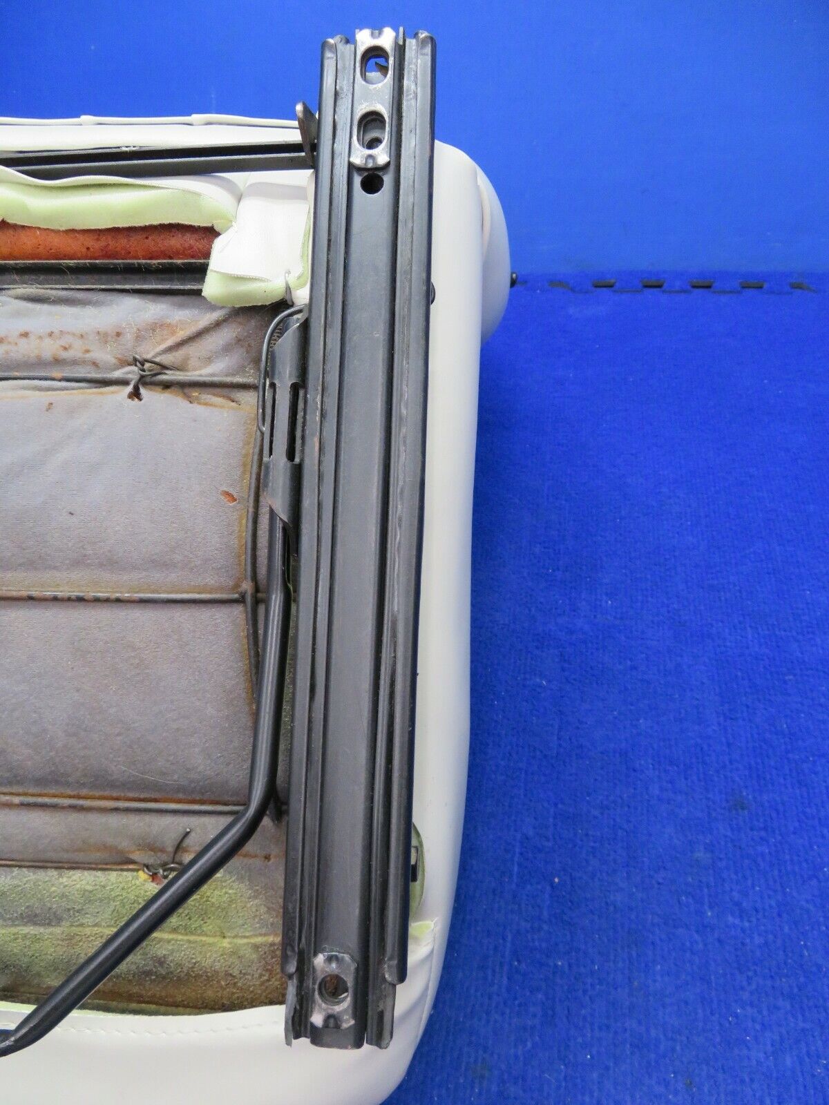 Socata Co-Pilot Seat: Lattice Seatpan w/ Reclining Backrest P/N 74930 (0522-746)