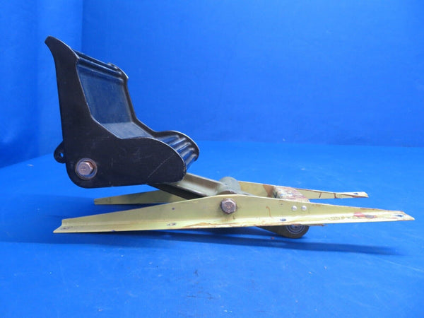 Piper Aerostar 602P Co-Pilot LH & RH Rudder Pedal Assy P/N 600039-01 (0123-701)