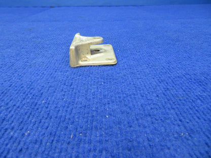 Cessna 310 Retainer RH Truss Drag Brace Assembly P/N 0842105-2 (0422-431)