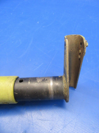 Piper PA-28-140 Flap Torque Tube P/N 62705-000 (1018-171)