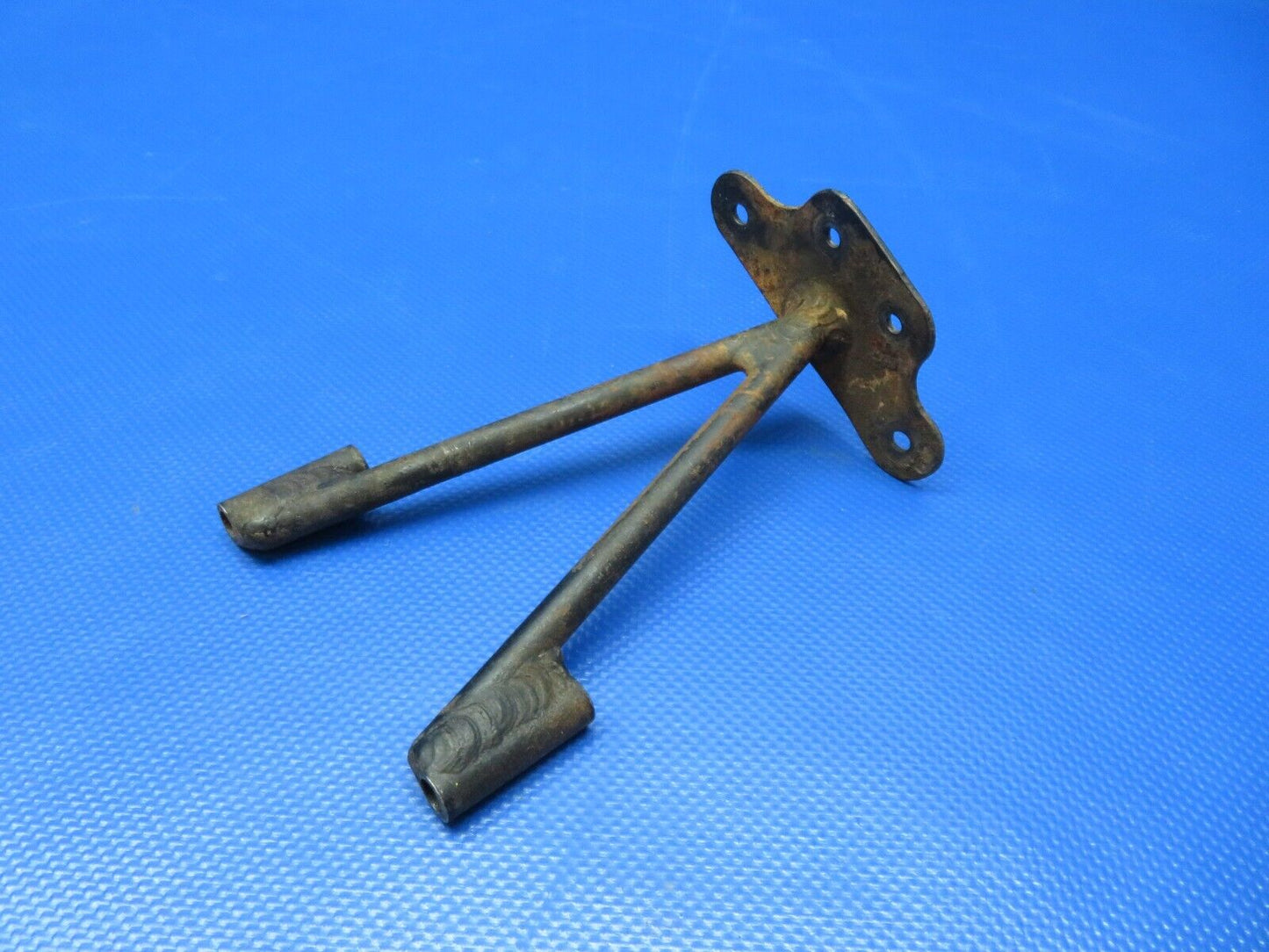 Piper PA-24-180 Engine Control Bracket Assy P/N 21189-00 (1223-240)