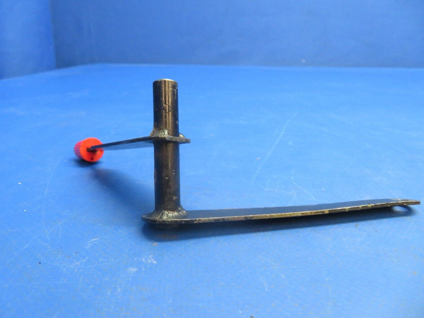 Piper PA-28R-201T Lever Assy Emergency Gear Extender P/N 67566-00 (1122-684)