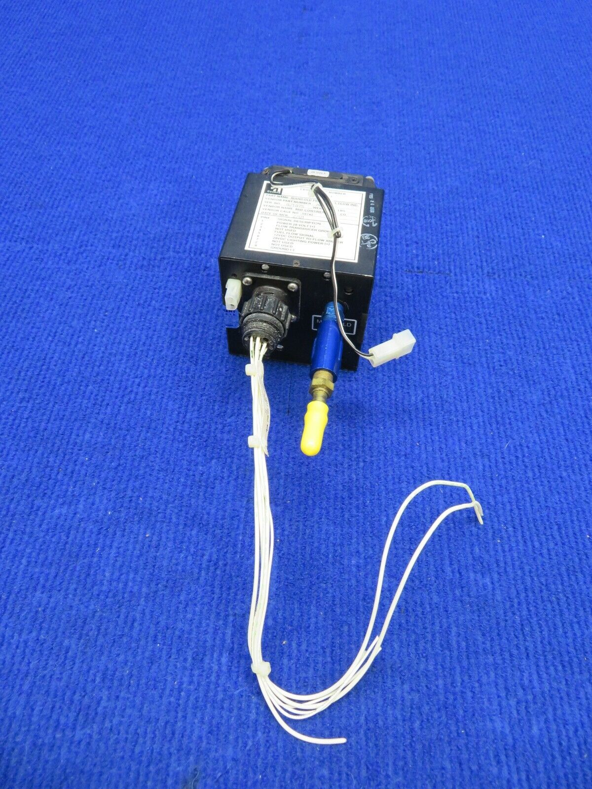 Mid Continent Manifold Pressure / Fuel Flow Ind. Lighted P/N S3374-1 (1221-20)