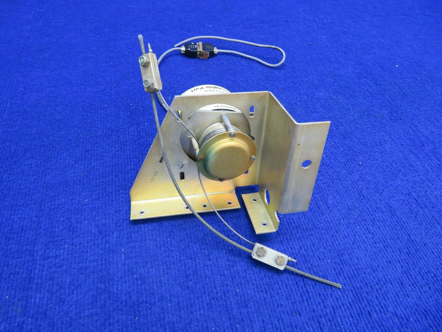 Piper PA-28R-201T S-Tec Pitch Servo w/ Bracket P/N 0107-P4 (0222-680)