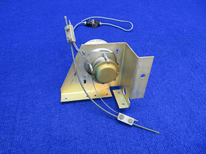 Piper PA-28R-201T S-Tec Pitch Servo w/ Bracket P/N 0107-P4 (0222-680)