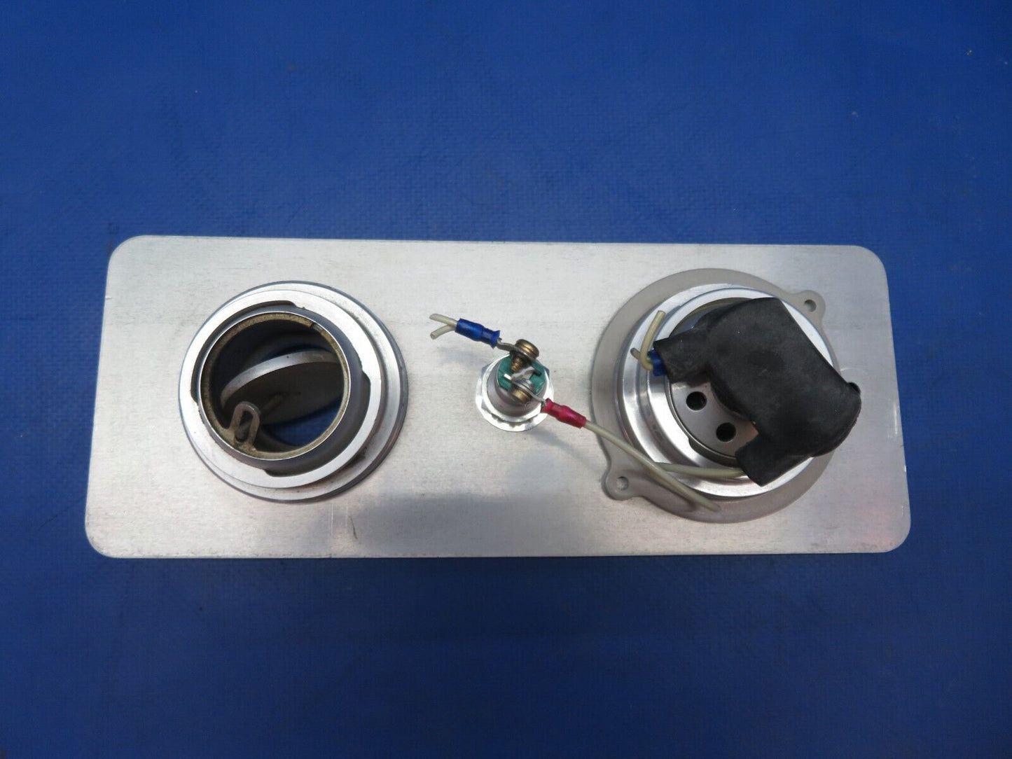 Beech 95-B55 Baron Wemac Light & Vent Assy Plate P/N 2515, 2565 (0623-351)