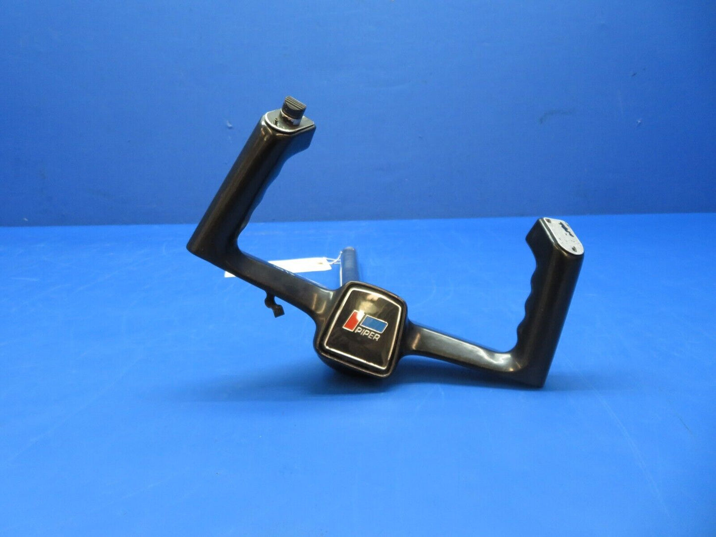 Piper PA-28-236 Pilot Control Wheel Assy P/N 79276-872 (0723-316)