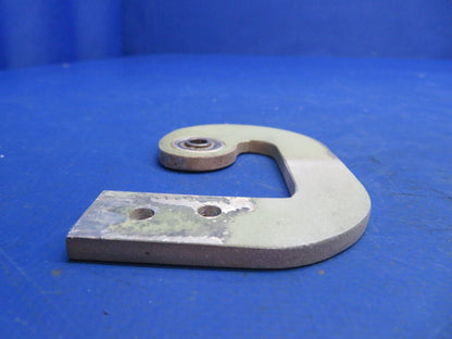 Piper Aerostar 602P FWD Hinge Assy Nose Gear Door P/N 250019-501 (0123-704)