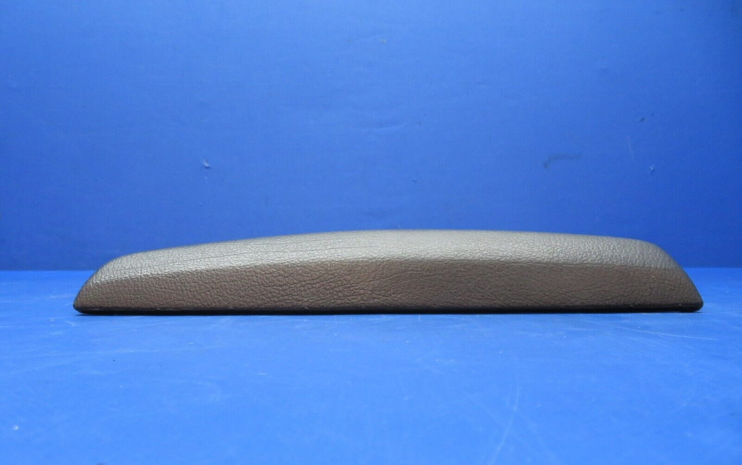 Diamond DA-42 RH Arm Rest P/N DA4-2510-00-92 (0623-486)