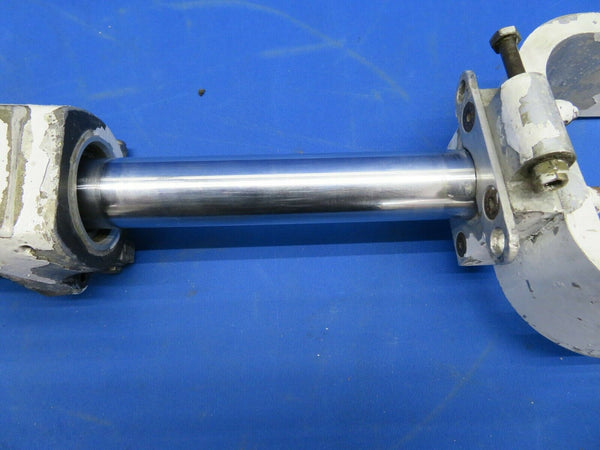 Rockwell Commander 112A Nose Gear Assy P/N 45002 (1020-460)
