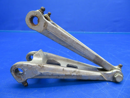 Beech Torque Link Upper & Lower Casting # 35-815195 (0520-484)
