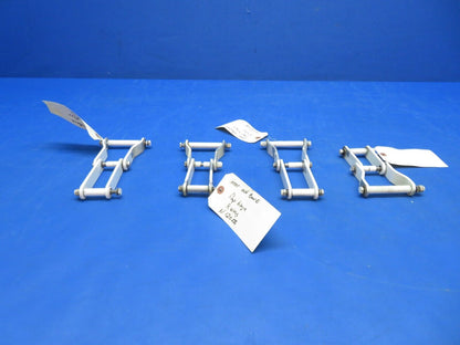 Cessna 310 / 310Q Right Wing Flap Scissors Assy P/N 0862101 LOT (0923-697)