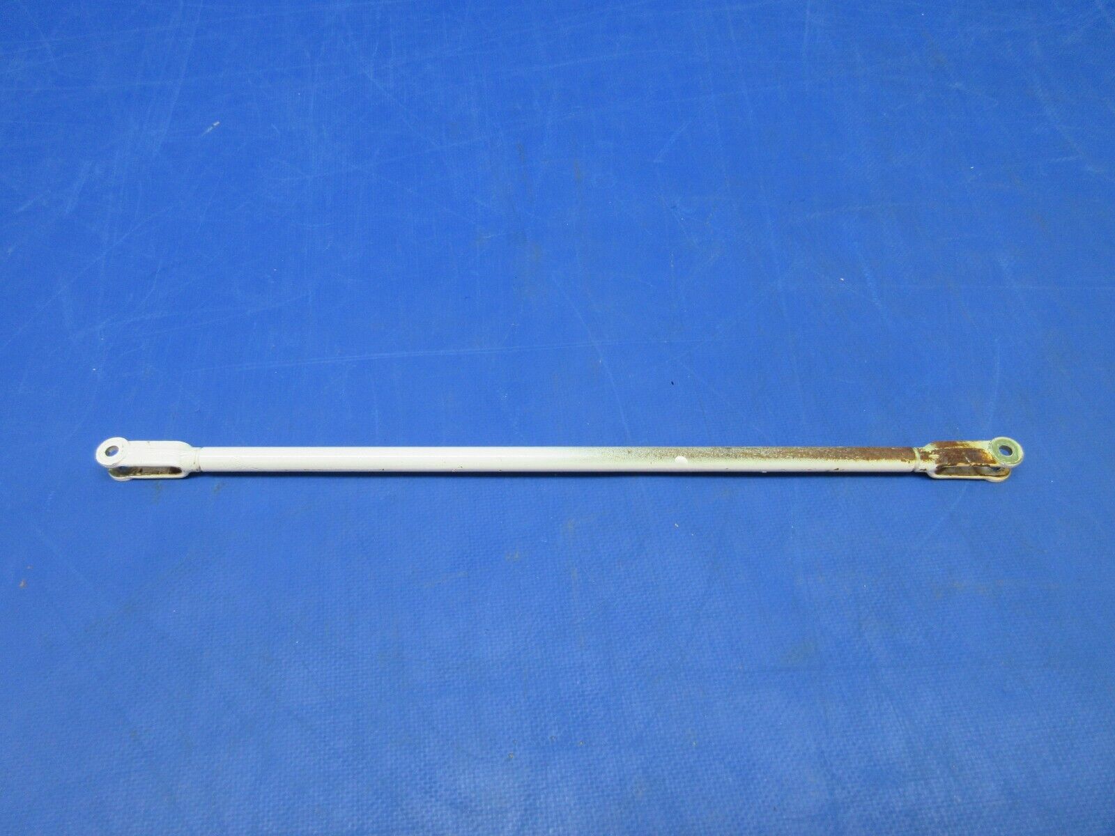 Cessna 310 / 310I Elevator Rod Assy Trim Tab P/N 0832141-5 (1023-742)