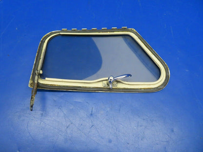Beech 95-B55 Window Assy Pilot FWD LH Grey Tint P/N 35-410291-132 (0320-132)
