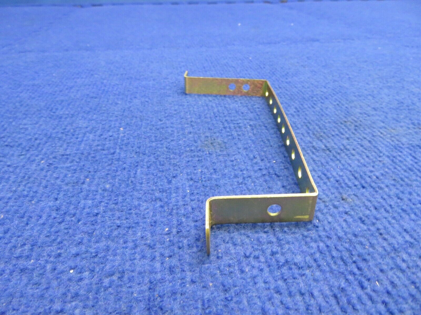 Continental Bracket Fuel Distribution P/N 626486 NOS (0322-520)