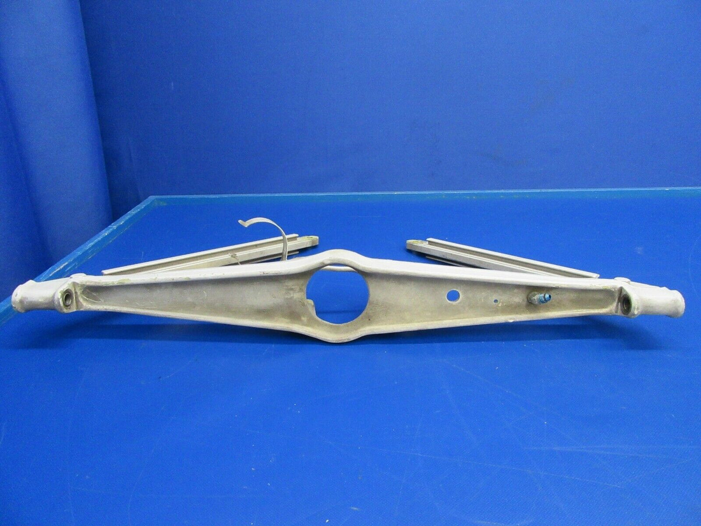 Beech Bonanza A36 Main Gear Brace with FWD & AFT Columns 35-815251-3 (0719-89)