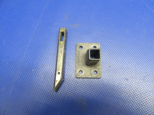 Cessna P210N Latch Pin & Guide Cabin Door 2117127-2, 2117124-1 (0521-337)