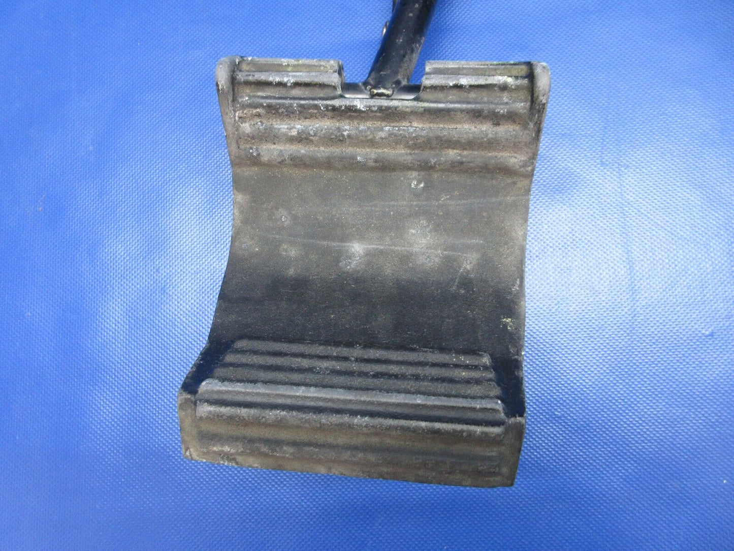 Cessna 401 / 401A RH Rudder Pedal Torque Tube Assy P/N 5015006-8 (1223-1489)
