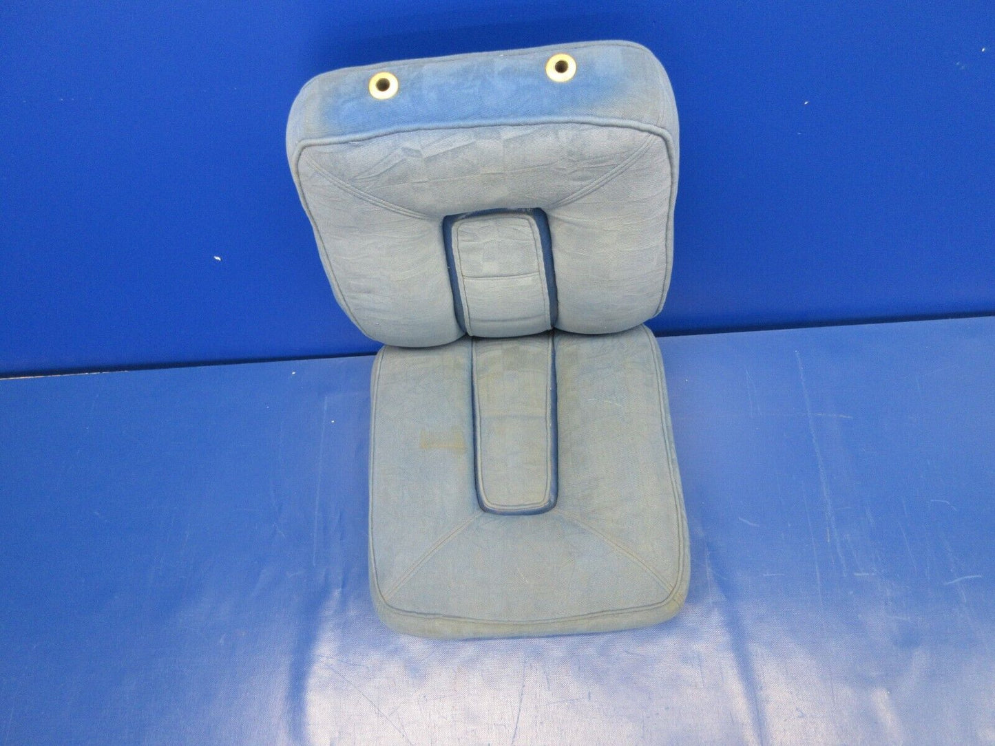 Cessna 210 Seat Back and Bottom Co-Pilot P/N 1214113-3 FOR PARTS (1223-620)