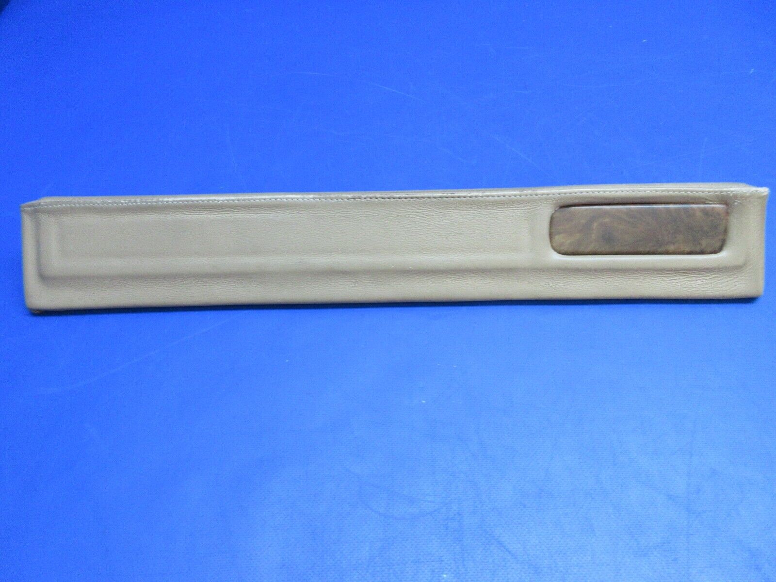 Beech 95-B55 Baron Pilot Armrest Assy P/N 58-530180-1 (0523-1184)