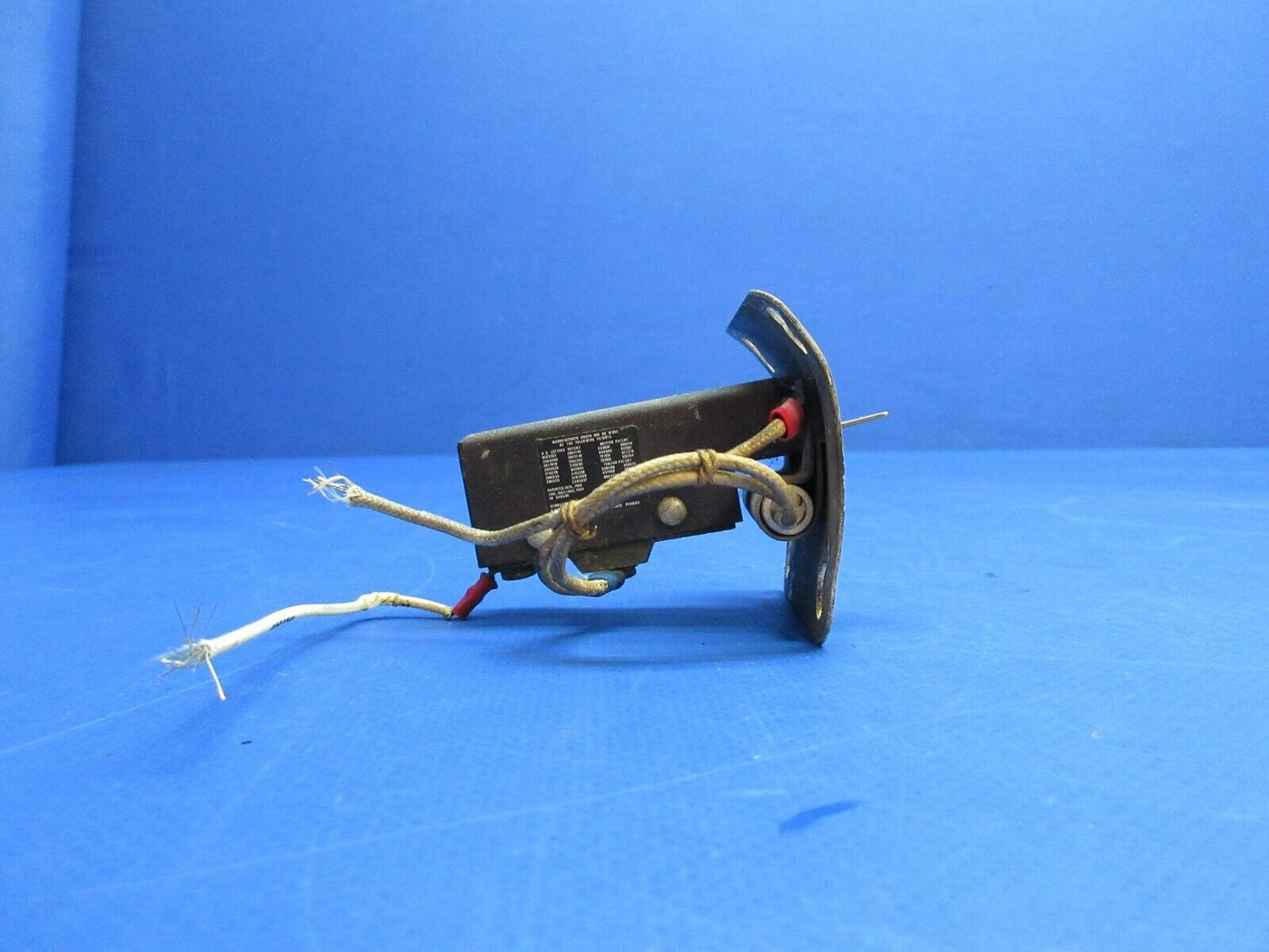 Cessna 401 Safe Flight Lift Detector Heated 28V P/N 146 (0523-482)