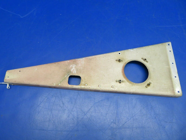 Beech 95-B55 Support Bracket Heater & Radio Shelf P/N 95-410030-139 (0620-608)