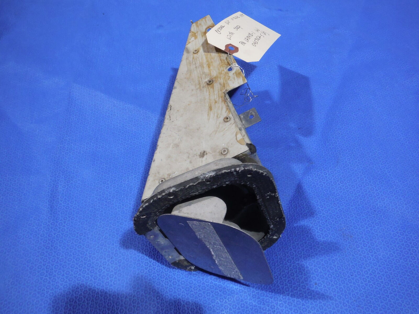 Cessna Air Intake Vent with Scoop P/N 1213478-1 and 0453002-5 0214-54)