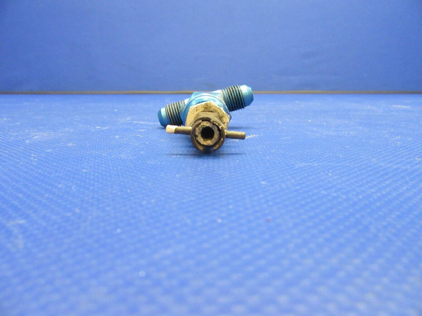 Beech 95-B55 Baron Valve Fuel Tank Drain CCA3400 (0721-300)