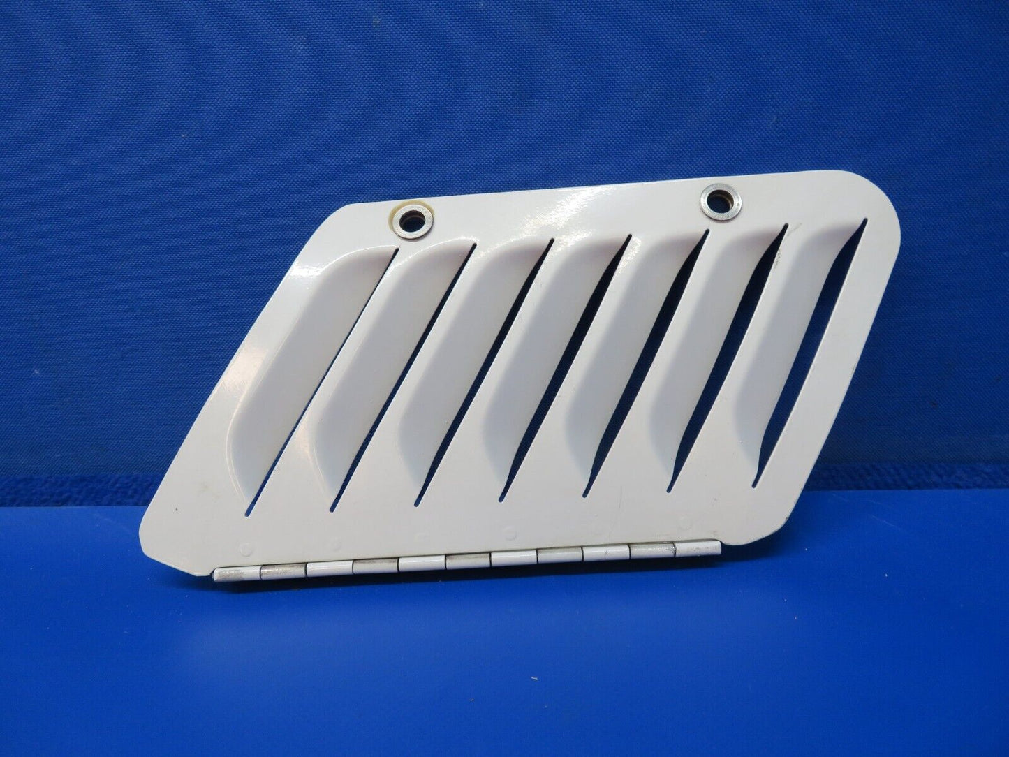 Piper PA-28-201T Dakota LH Cowl Door Assy P/N 35742-32 (1222-342)