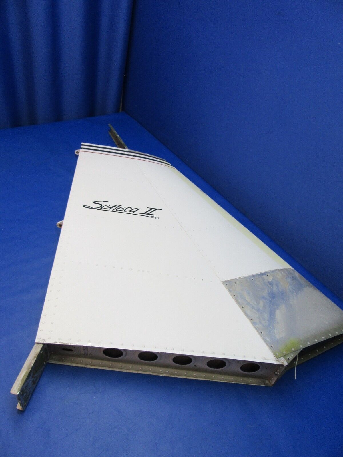 Piper PA-34-200T Seneca II Vertical Stabilizer / Fin P/N 95530-05 (0323-213)