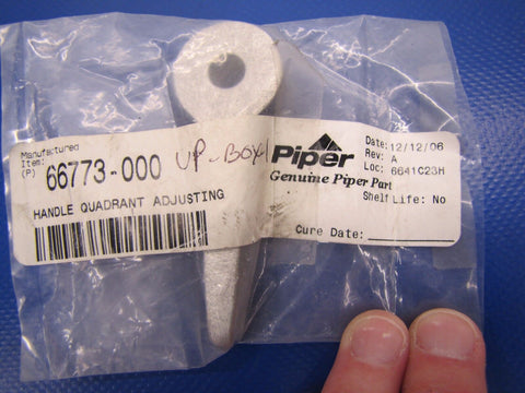 Piper Handle - Quadrant Adjusting NOS P/N 66733-000 (0317-215)