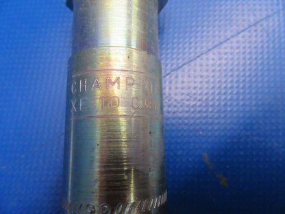 Champion Spark Plug P/N XE-10COM, 1182M2 LOT OF 4 (0219-404)