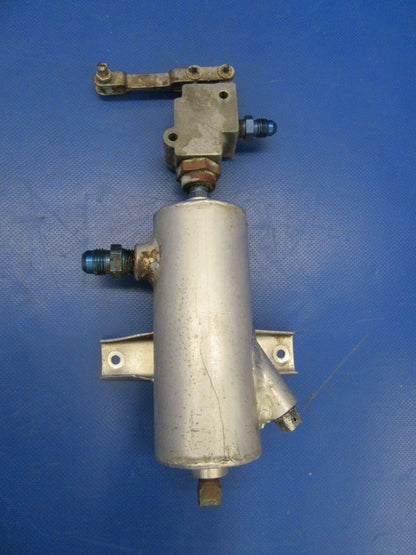 Mooney M20C Parking Brake Reservoir w / Scott Valve P/N 4500, 7116 (1018-242)