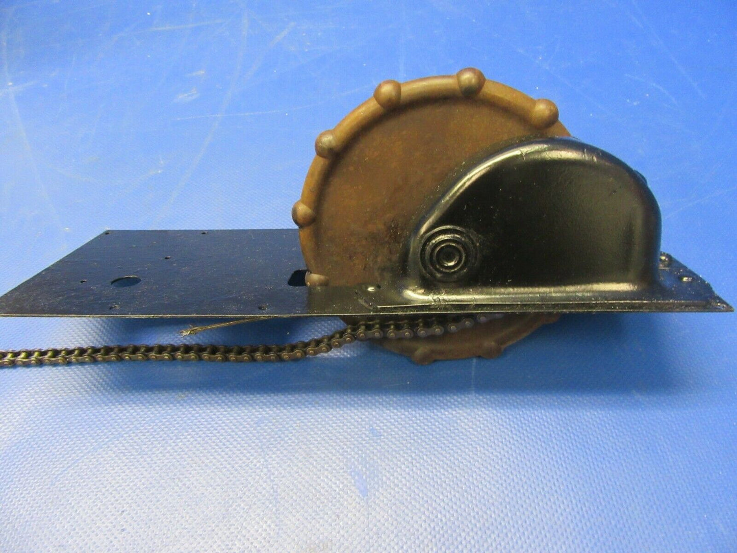 Cessna 172C Wheel Elevator Tab Control  w/ Cover & Bracket 0510127 (0821-590)