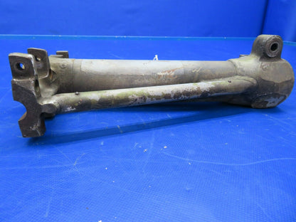 Cessna 310 Main Gear Trunnion RH (0520-515)
