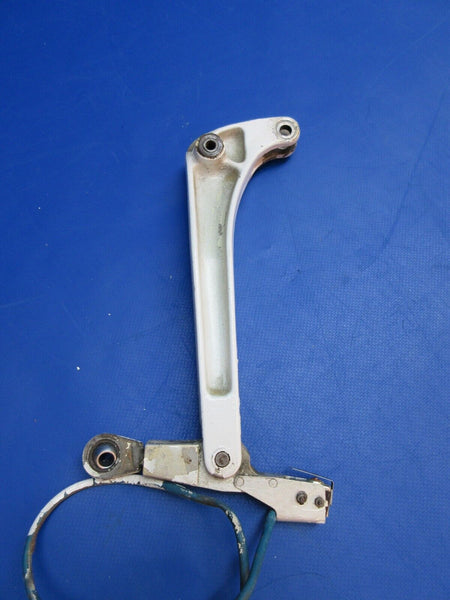 Cessna 310 / 310I LH MG Retract Bellcrank P/N 0841225-9 (1023-778)