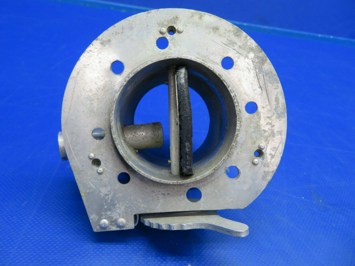 Piper PA-32RT-300 Lance II Vent FWD LH P/N 68416-00, 68416-000 (0620-302)