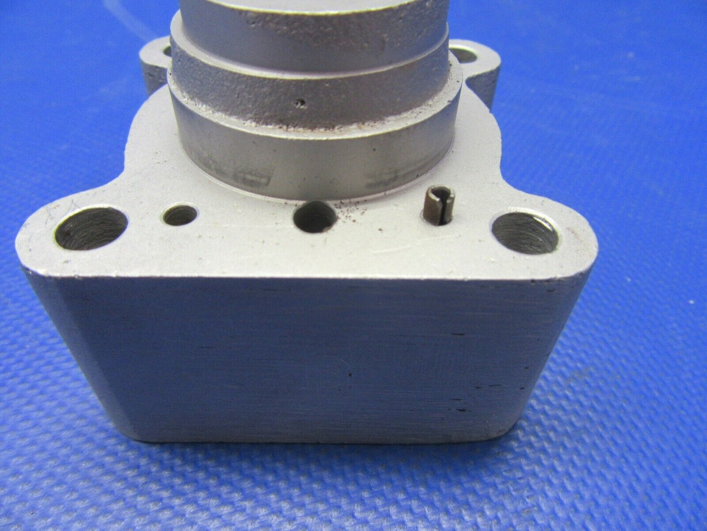 Lycoming 0-320-E3D Vacuum Pump Adapter P/N 61098 (0421-381)
