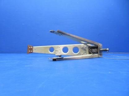 Piper PA-28-140 Stabilator Trim Bracket Assy P/N 63530-00 (1123-145)