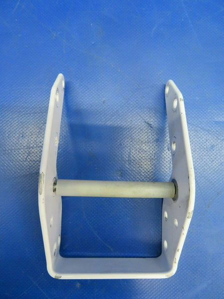 Diamond DA40-180 Elevator Trim Actuator Mounting Bracket DA4-2738-00-02 (0320-63