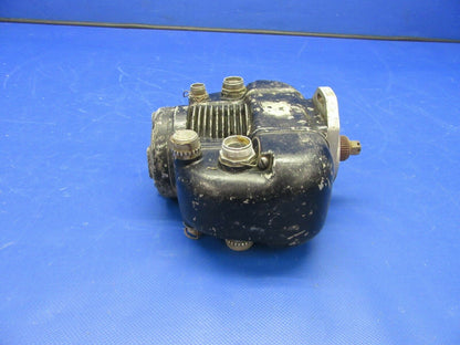 Vintage Scintilla SCD-1 Magneto 10-5694 FOR PARTS OR DISPLAY  (1021-564)