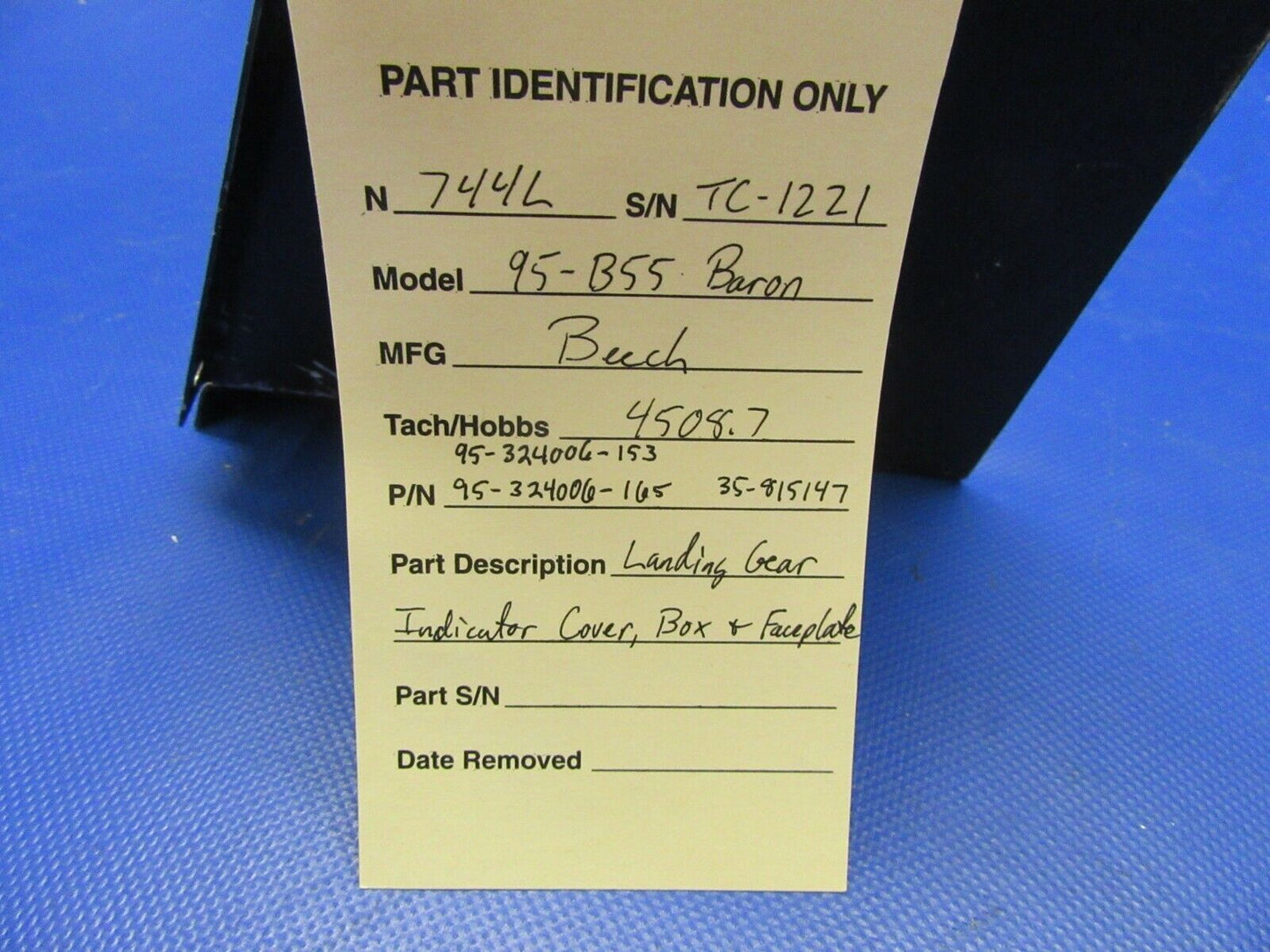 Beech Landing Gear Indicator, Cover Box & Face Plate 95-324006-153 (0621-682)