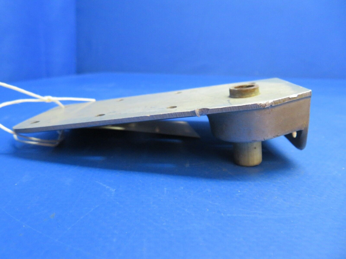 Cessna 210 Nose Gear Fitting Aft RH Wishbone Bracket P/N 1243023-498 (1122-662)