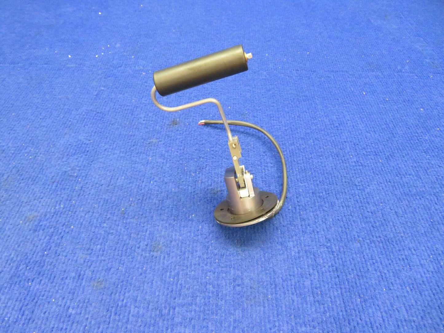 Cies Inc Cessna Fuel Sender Inboard NOS P/N CC284022 0618-7P1 (0422-379)