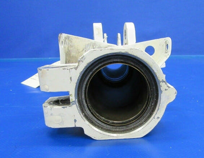 Beech 95-B55 Main Gear Cylinder RH P/N 35-815247-90 (0219-118)