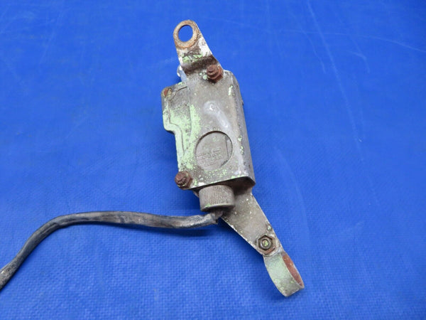 Cessna 310 / 310F LH Main Gear Switch P/N 0841000-14 TESTED (1123-362)