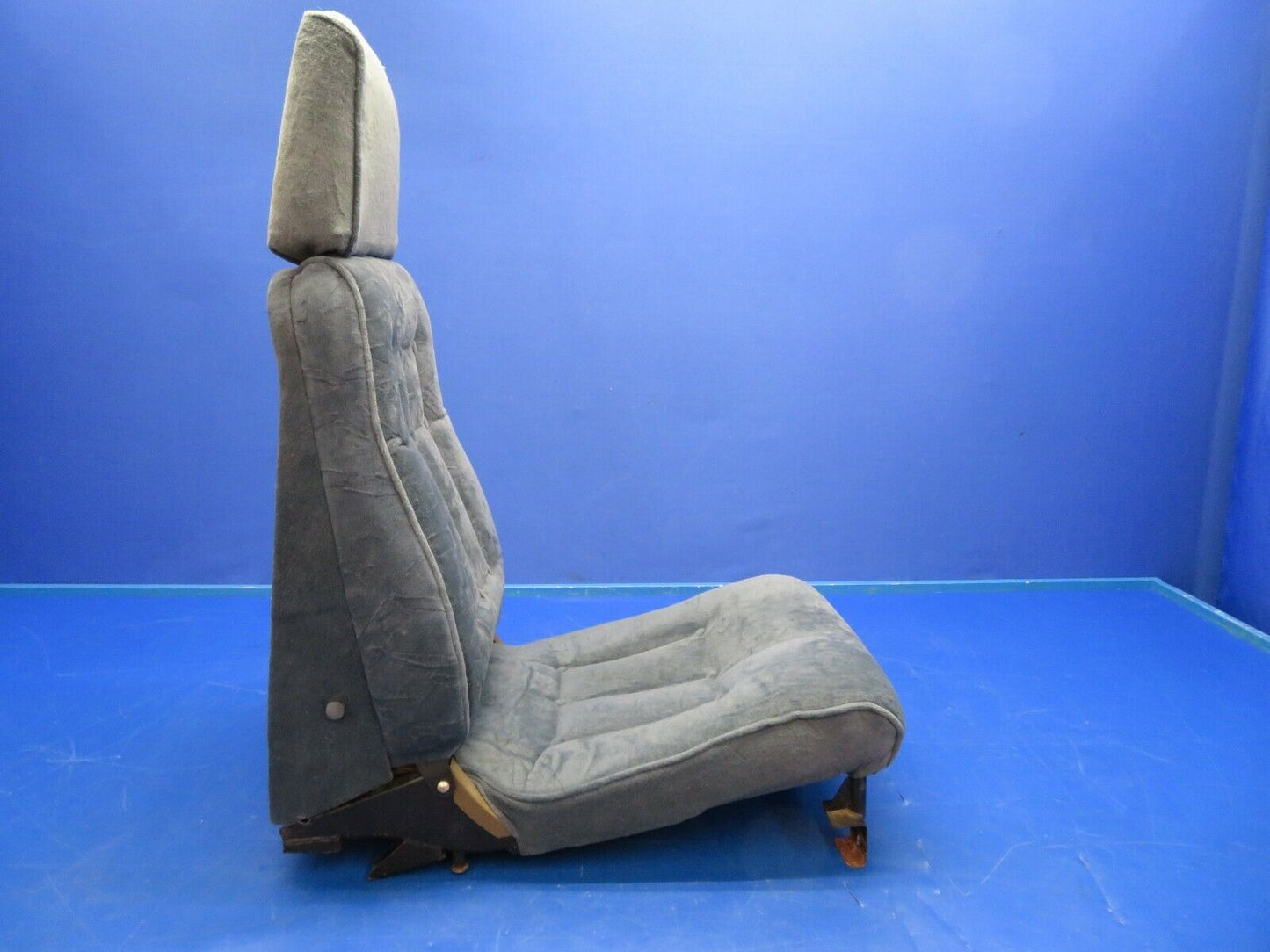 Piper PA-32RT-300 Passenger Seat Center RH Rear Facing P/N 96827-34 (0620-716)
